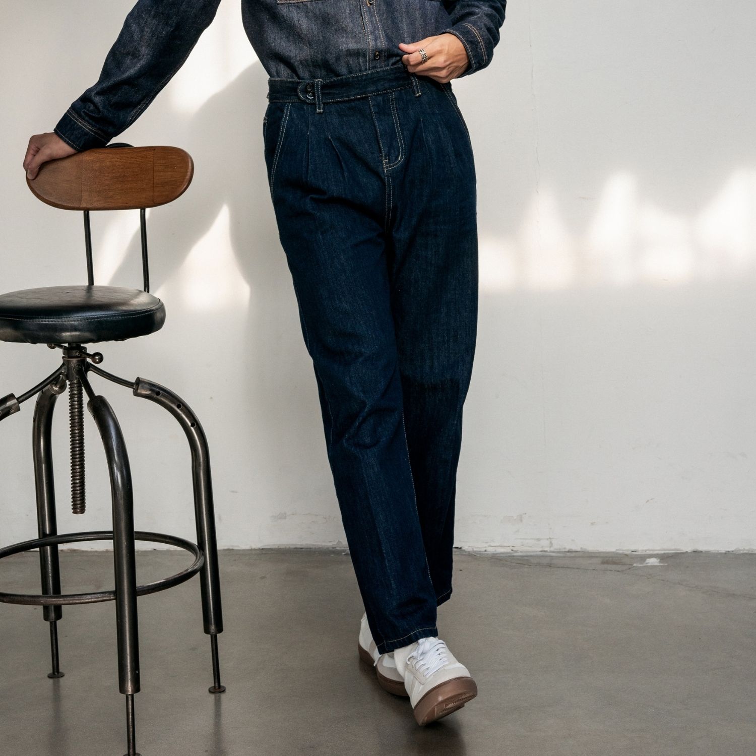 Quần Denim Straight jean sidetap